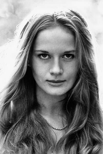 Домініка Санда