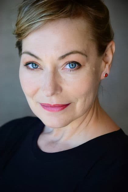 Дженніфер Стейн