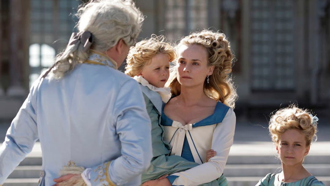 Farewell, My Queen backdrop 15