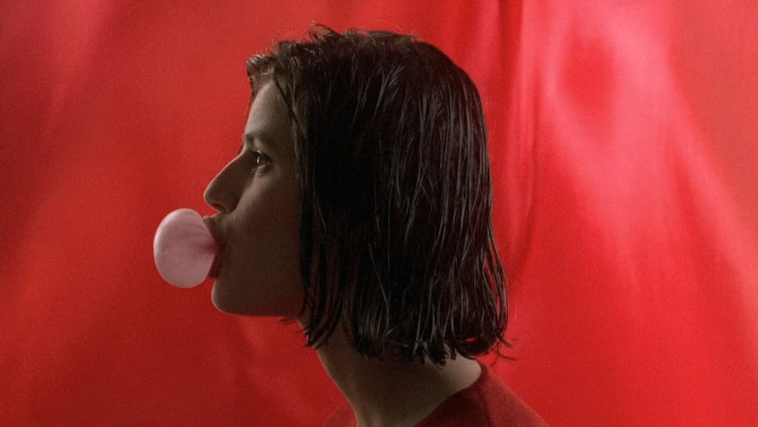 Three Colors: Red backdrop 20