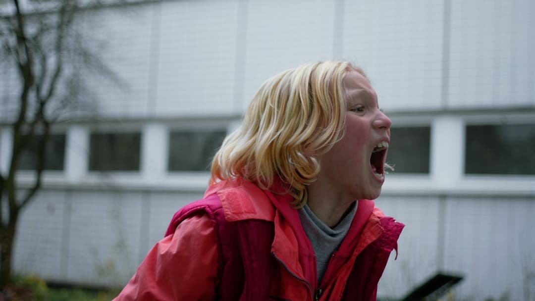 System Crasher backdrop 1