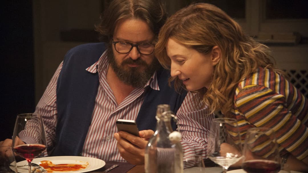 Perfect Strangers - Wie viele Geheimnisse verträgt eine Freundschaft? backdrop 6