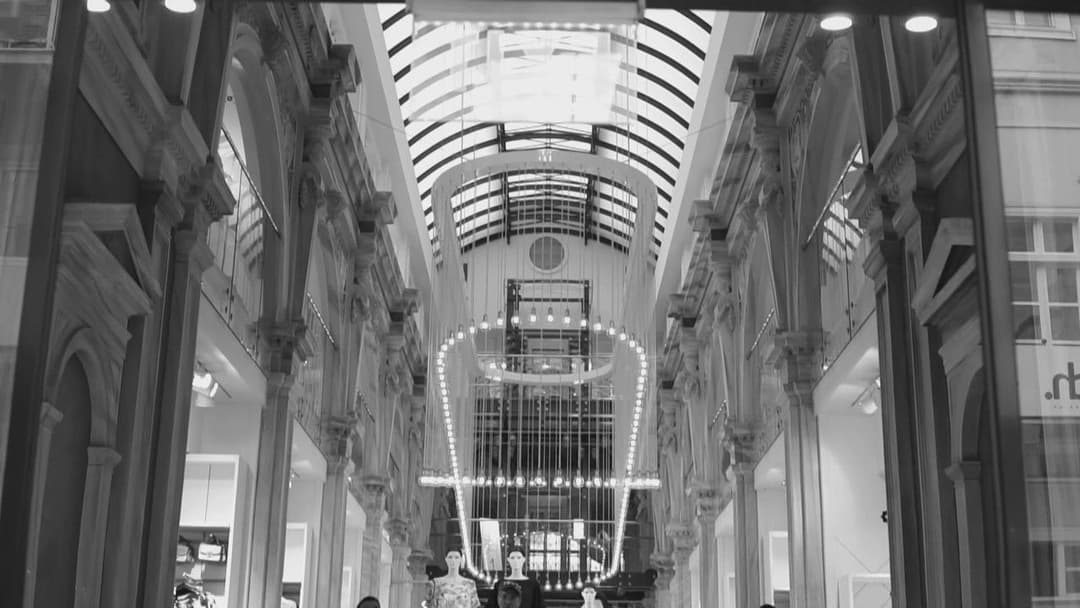 Labyrinth backdrop 18