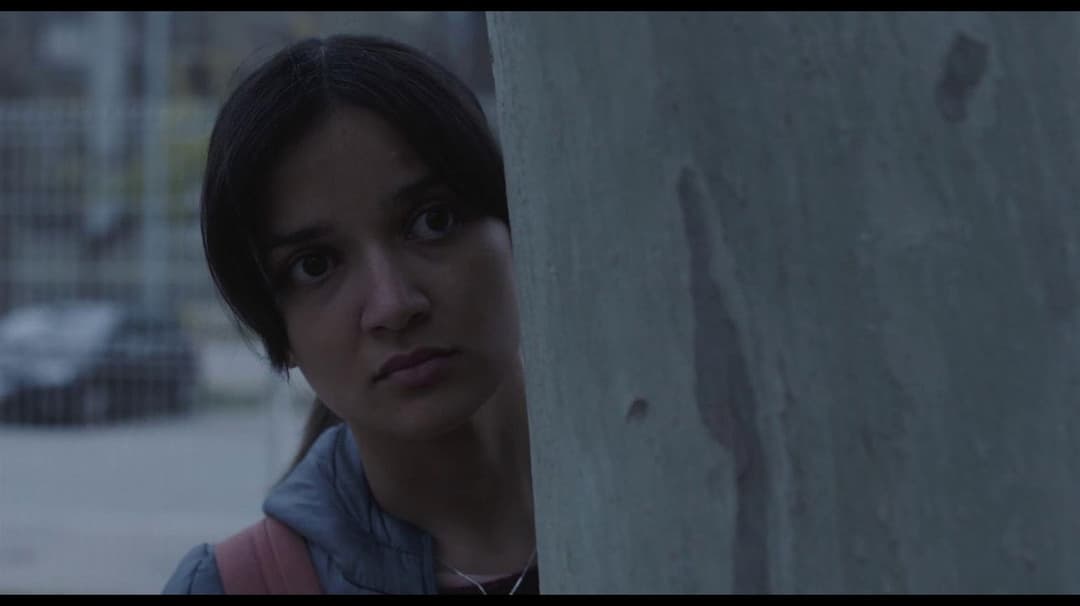 Femení, Singular backdrop 1