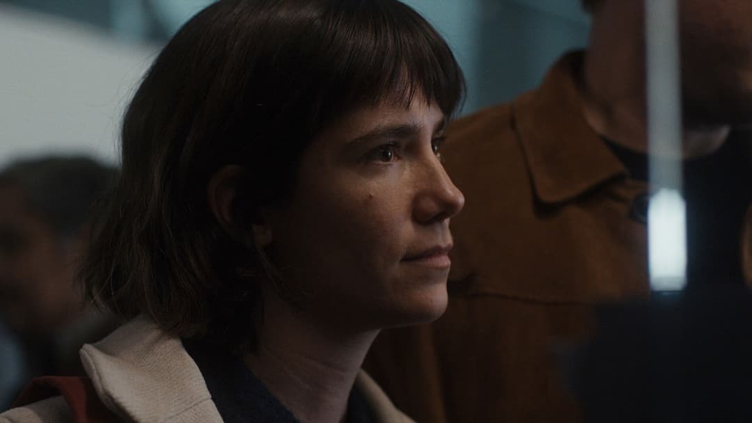 Upon Entry (La llegada) backdrop 4