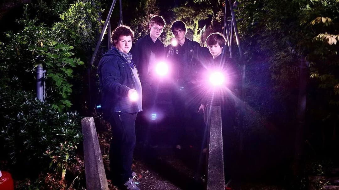 Summer of 84 backdrop 13