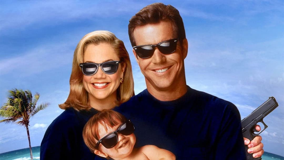 Родина Блю під прикриттям backdrop 5