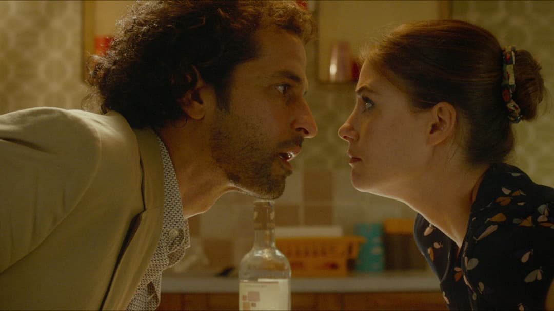 Un peu, beaucoup, aveuglément backdrop 3