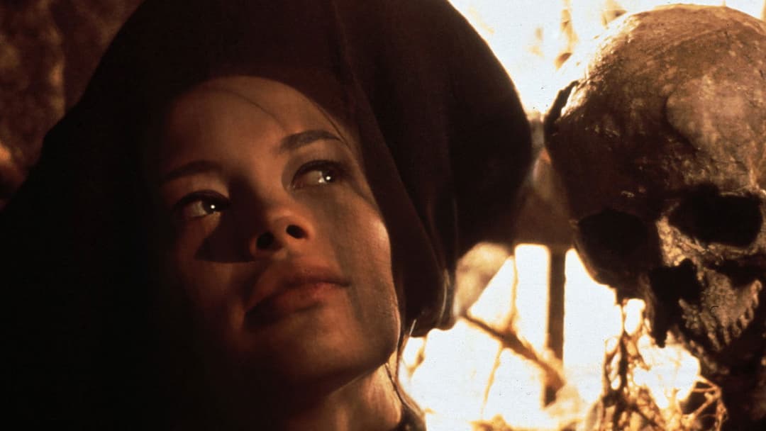 DellaMorte DellAmore backdrop 11