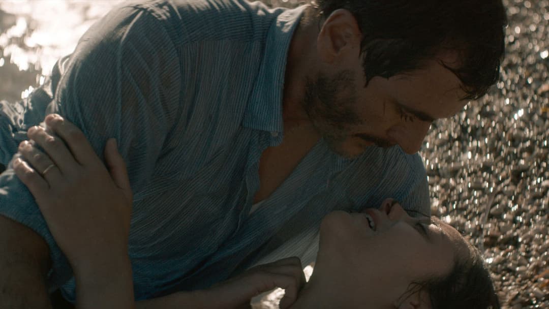 Die Frau im Mond - Erinnerung an die Liebe backdrop 6