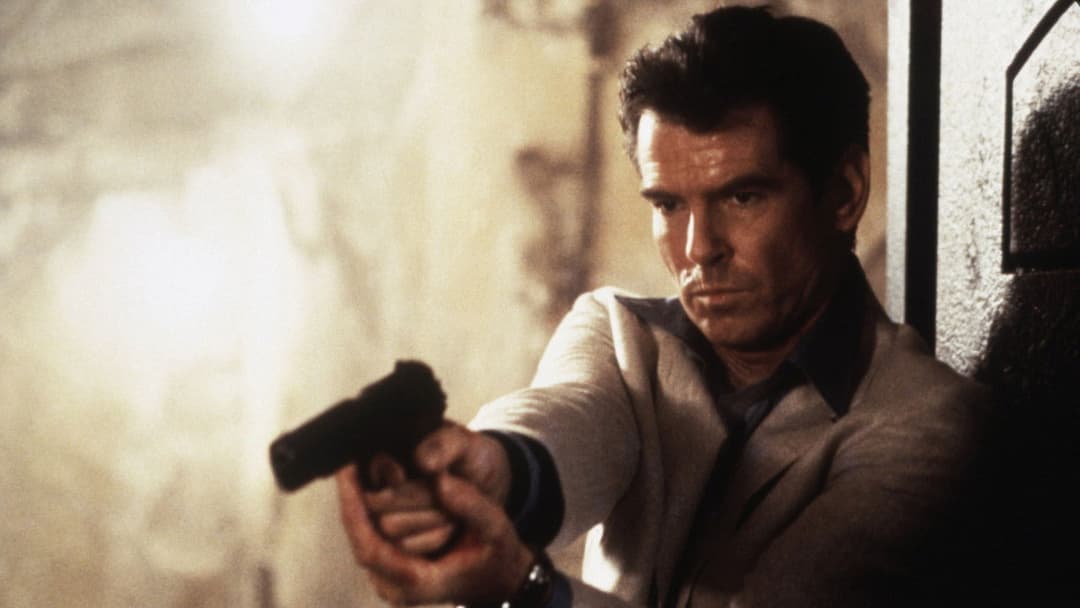 007: І цілого світу замало backdrop 9