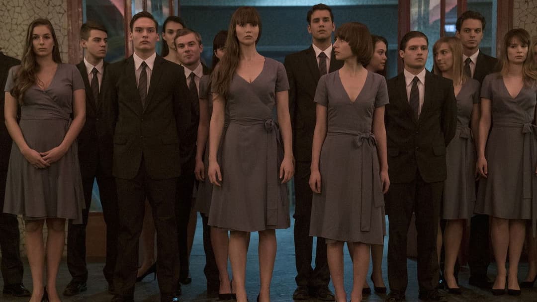 Red Sparrow backdrop 19