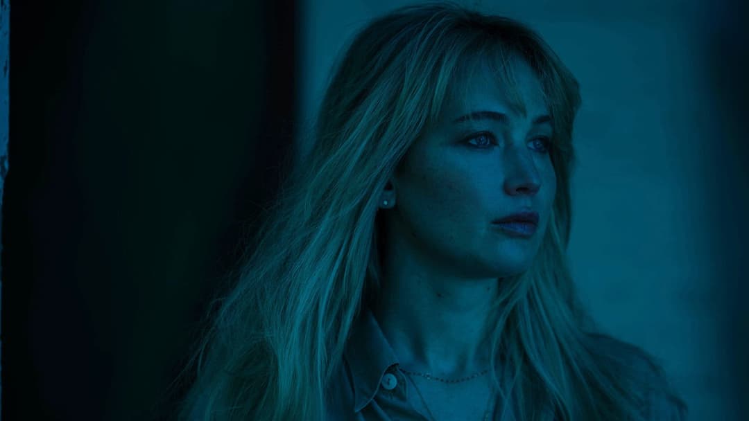 Die My Love backdrop 18