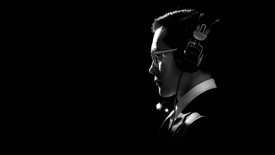 Das Attentat - The Man Standing Next backdrop 1