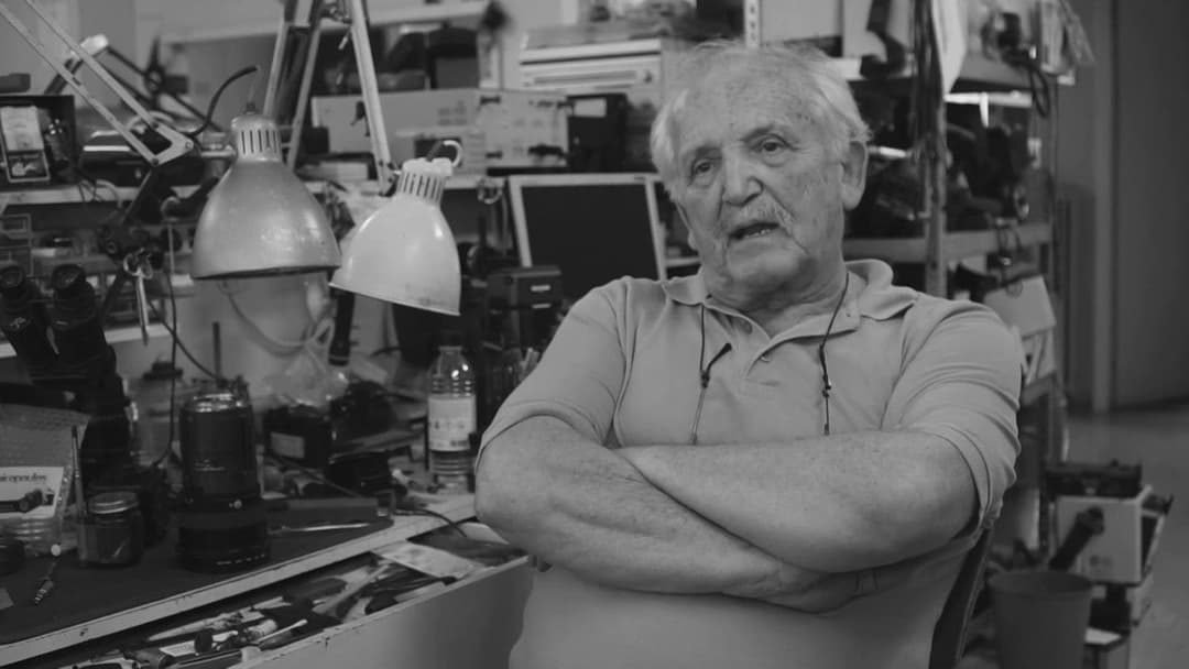 Labyrinth backdrop 2