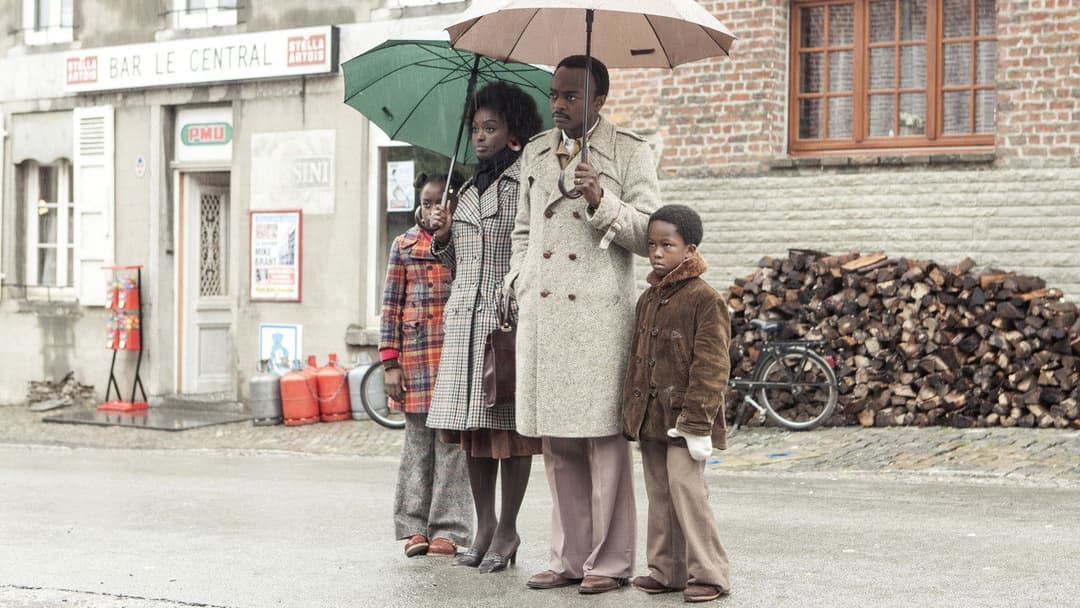 Ein Dorf sieht schwarz backdrop 6