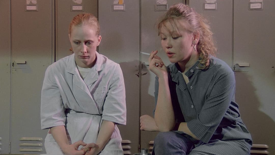 Дівчина з сірникової фабрики backdrop 1