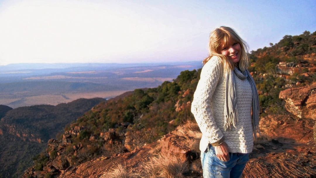 Shelby Oaks backdrop 17