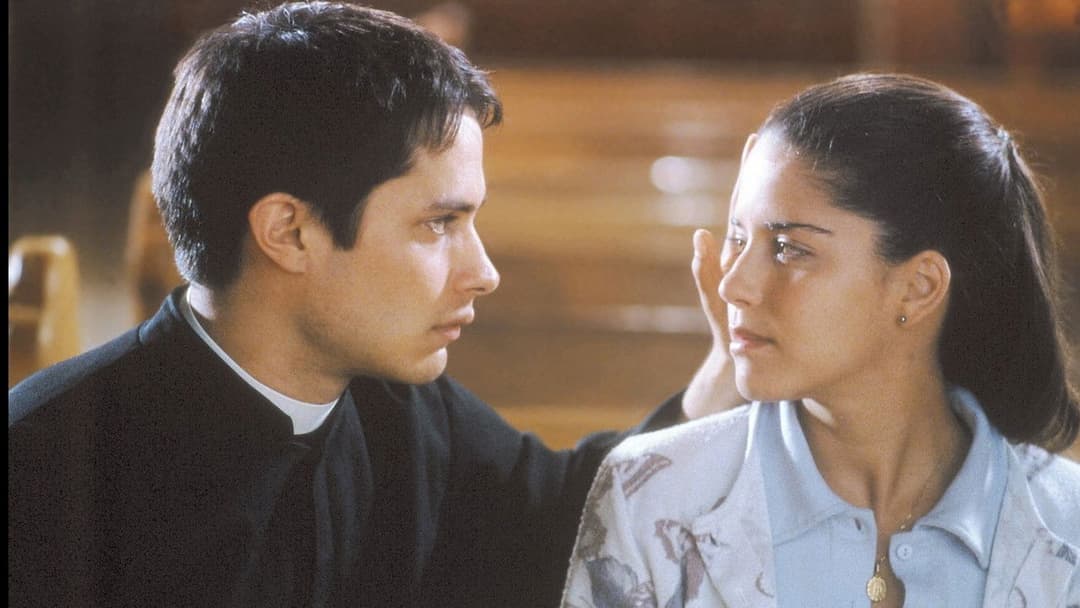 The Crime of Padre Amaro backdrop 1