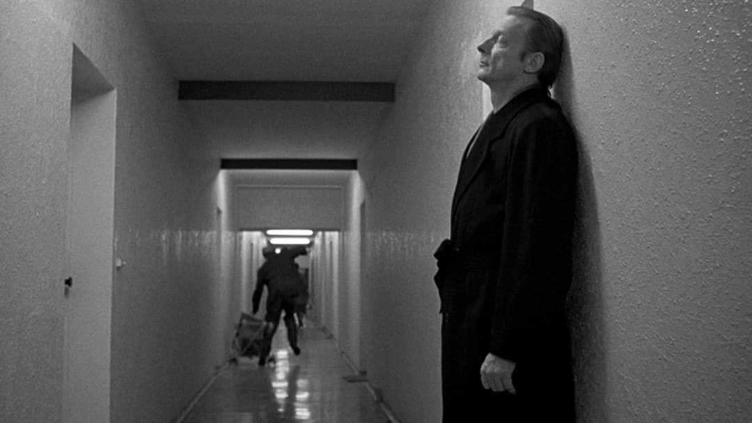 Faraway, So Close! backdrop 2