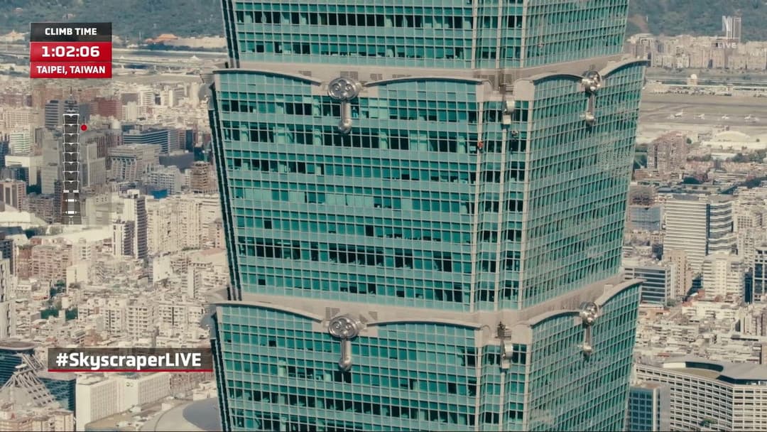 Skyscraper Live backdrop 13