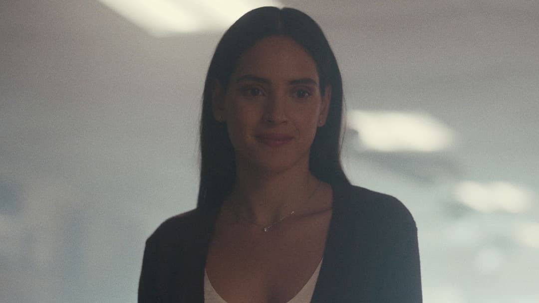 A Killer Romance backdrop 9