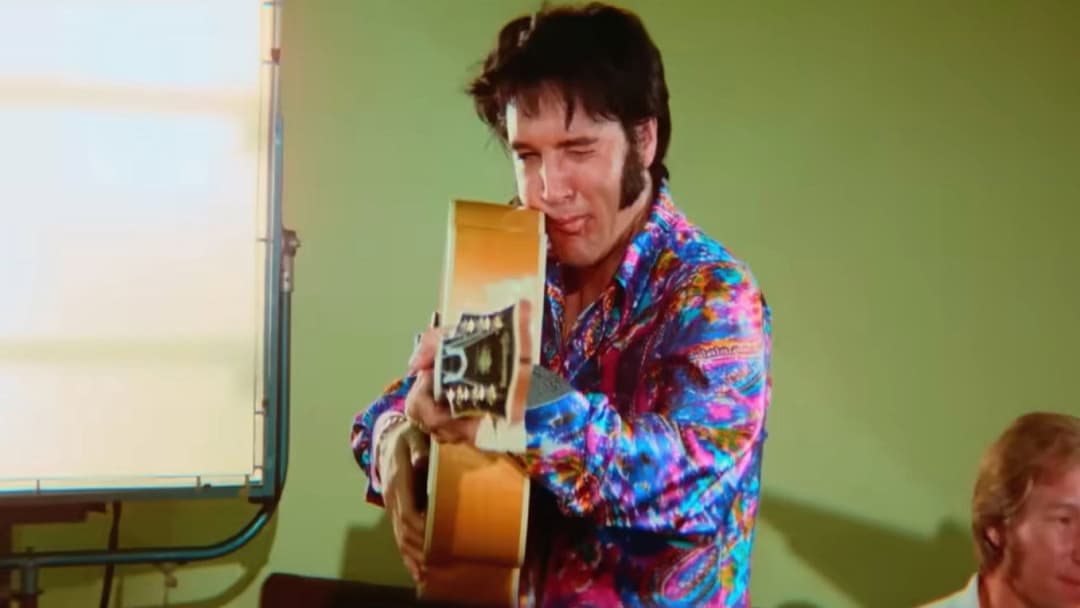 EPiC: Elvis Presley in Concert backdrop 17