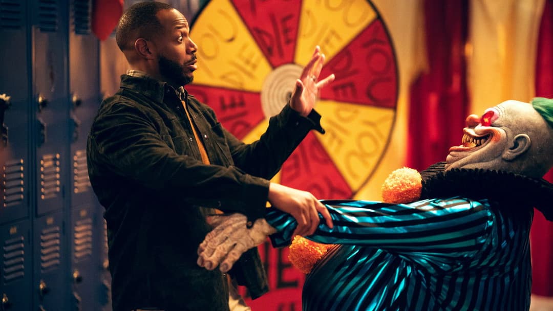 The Curse of Bridge Hollow backdrop 7