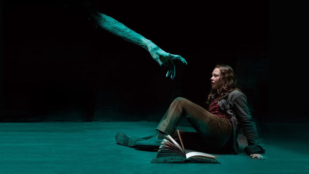 Scary Stories to Tell in the Dark backdrop 10