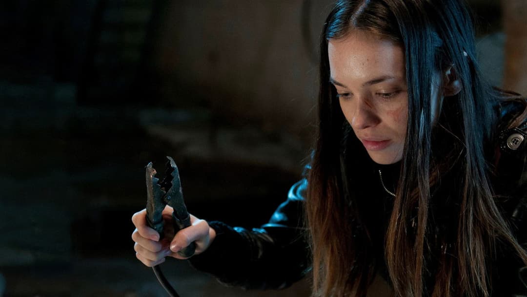 I Spit on Your Grave 2 backdrop 20