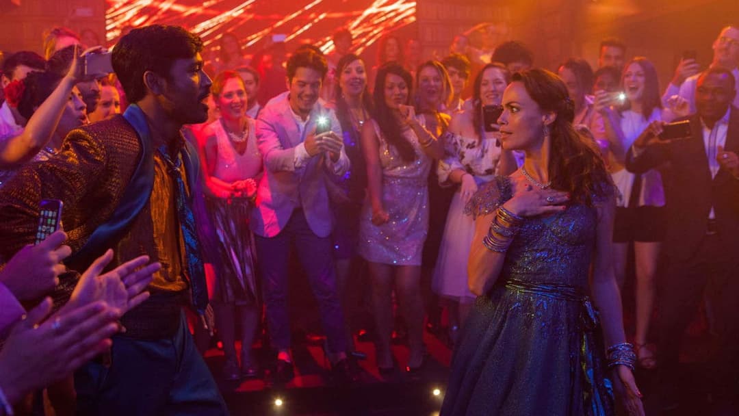 The Extraordinary Journey of the Fakir backdrop 12