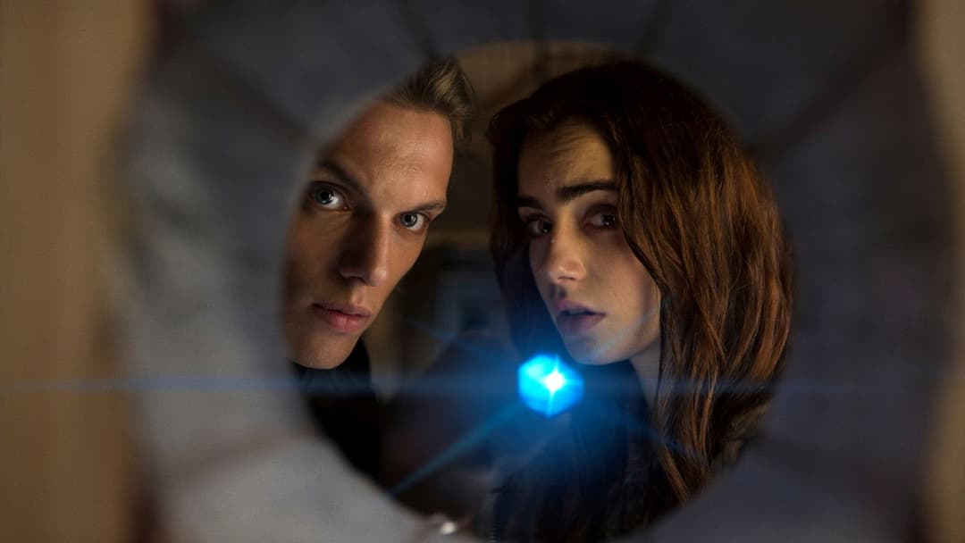 The Mortal Instruments: City of Bones backdrop 14