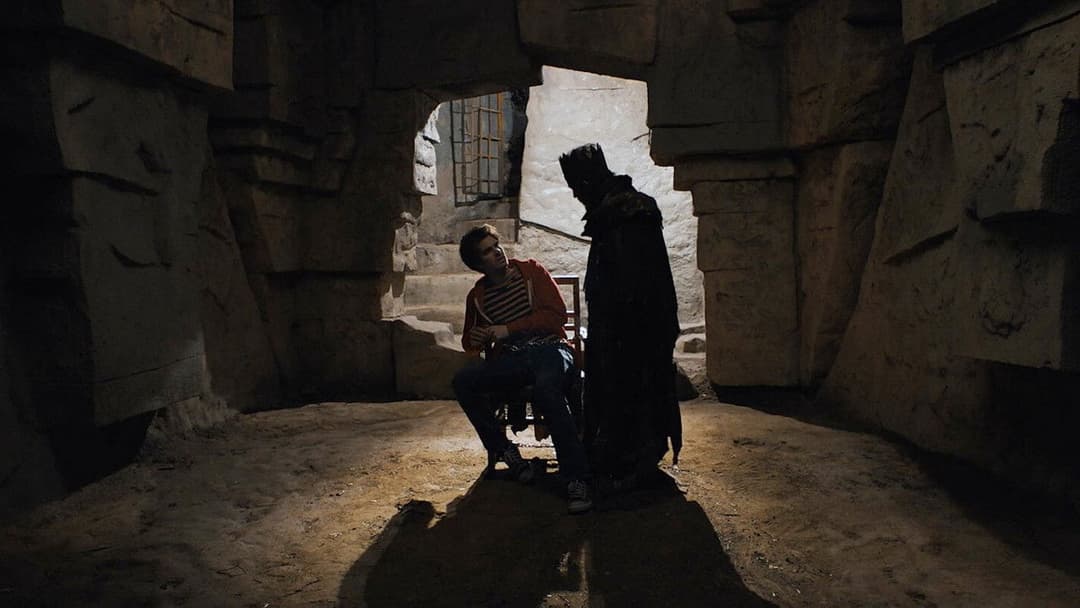 Under the Silver Lake backdrop 16