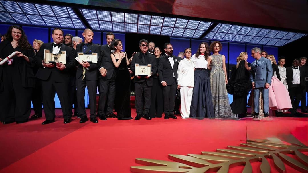 Ein einfacher Unfall backdrop 11