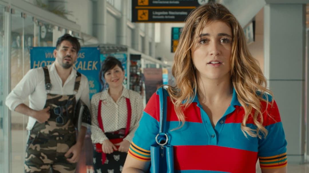 Cindy La Regia backdrop 2