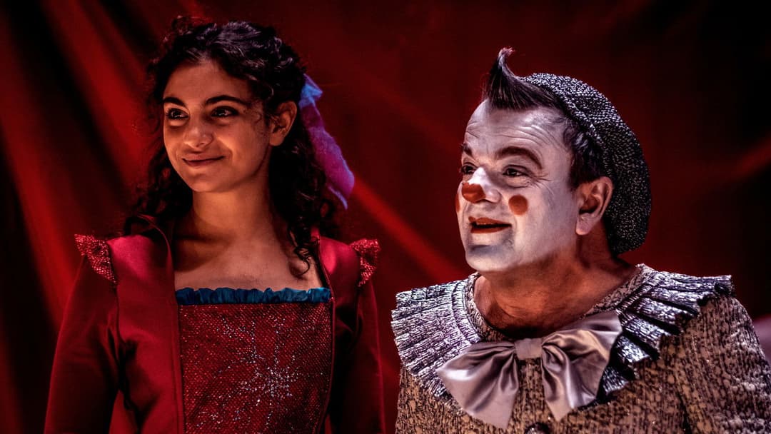 Freaks Out backdrop 19