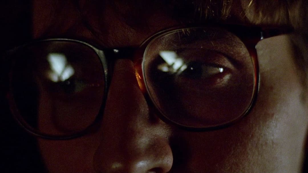 Shallow Grave backdrop 14