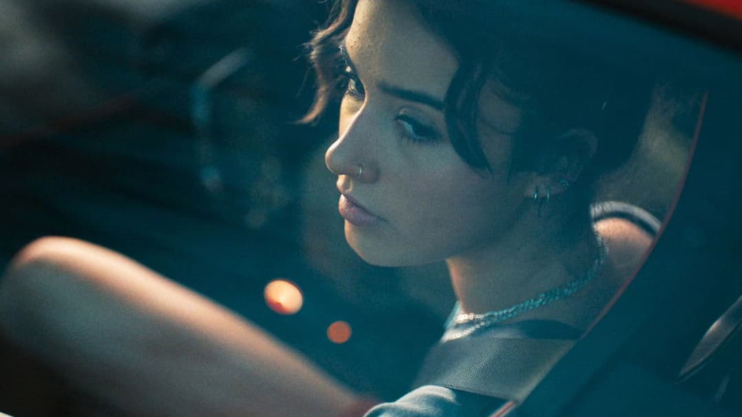 Culpa Mía - Meine Schuld: London backdrop 7