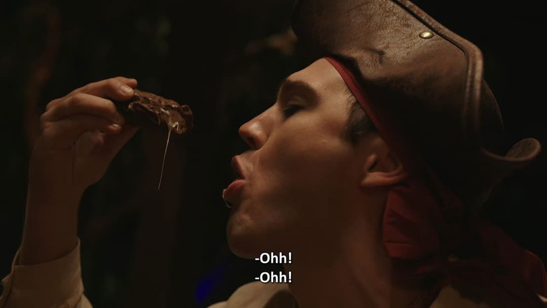 V/H/S/Halloween backdrop 10