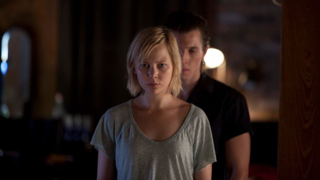 No One Lives backdrop 4