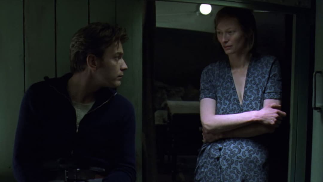 Young Adam - Dunkle Leidenschaft backdrop 10