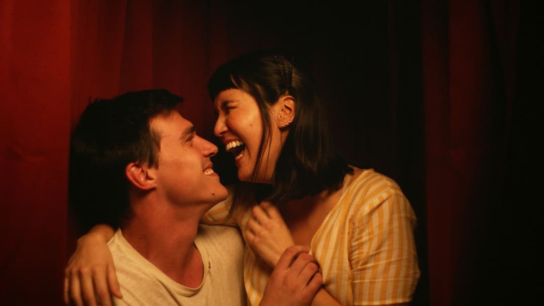 Long Weekend backdrop 3