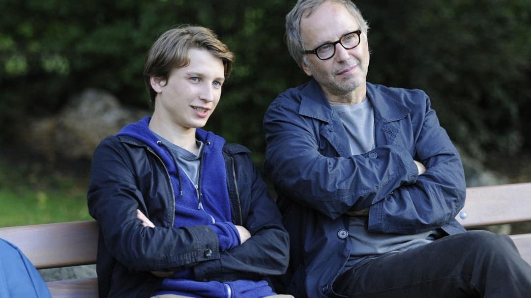 У будинку backdrop 11