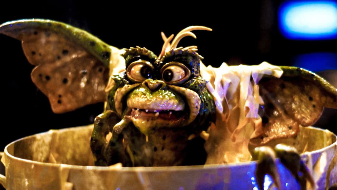 Gremlins 2: The New Batch backdrop 8