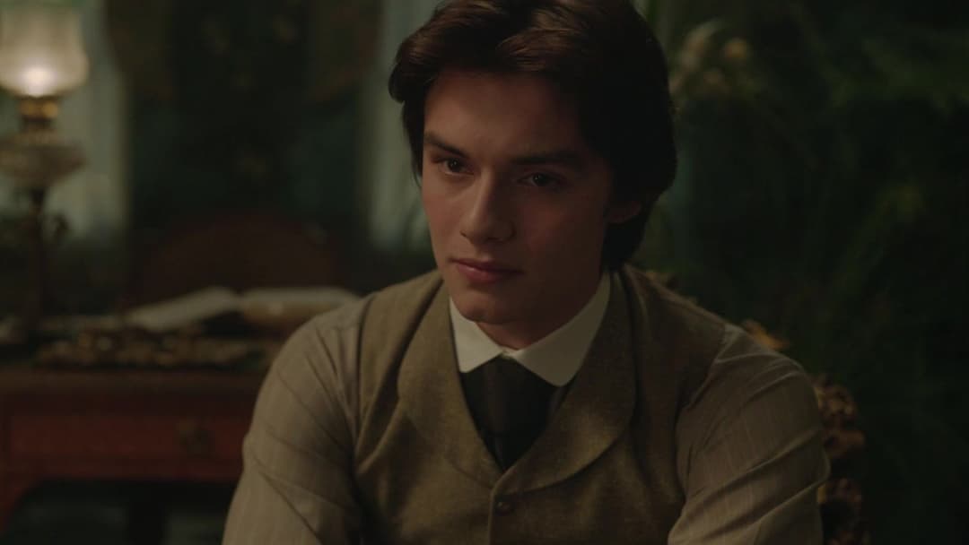 Енола Холмс 2 backdrop 18