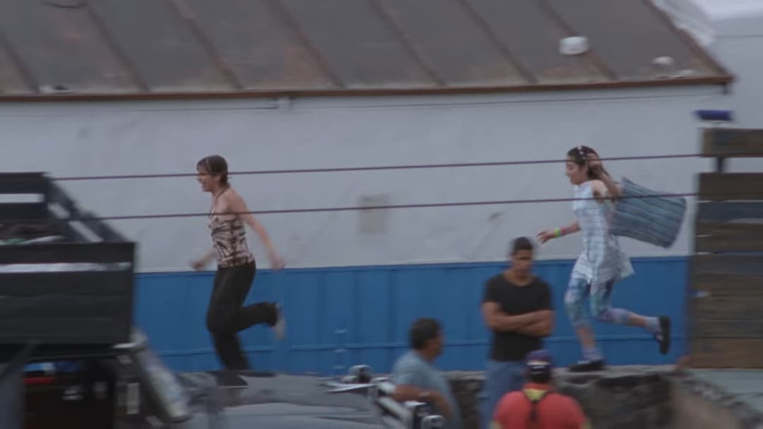 Violet Perfume: Nobody Hears You backdrop 4