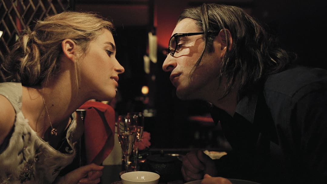 99 Francs backdrop 9