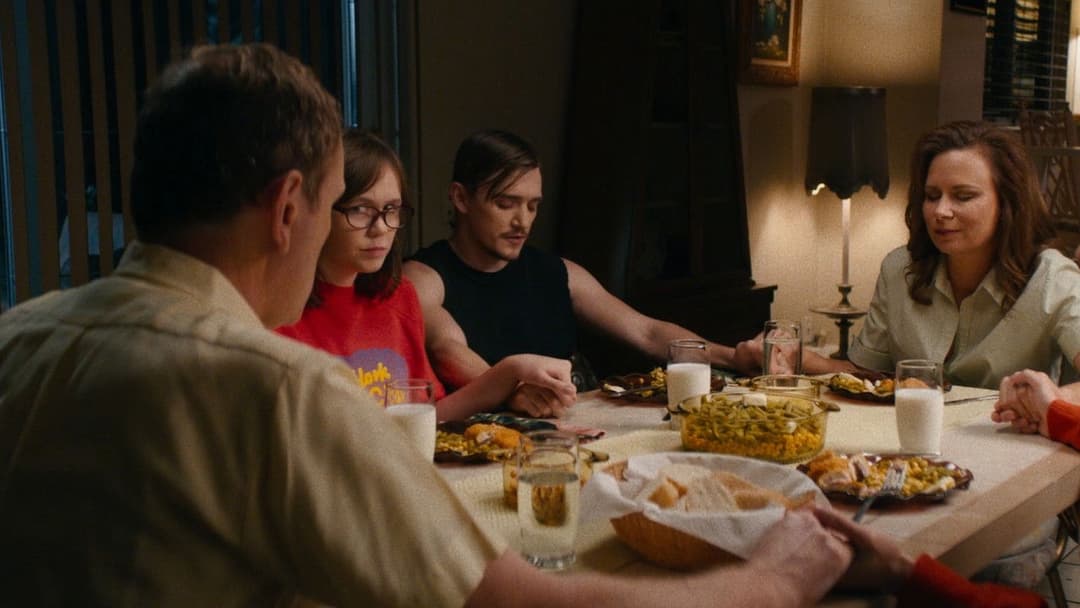 Dinner in America backdrop 20