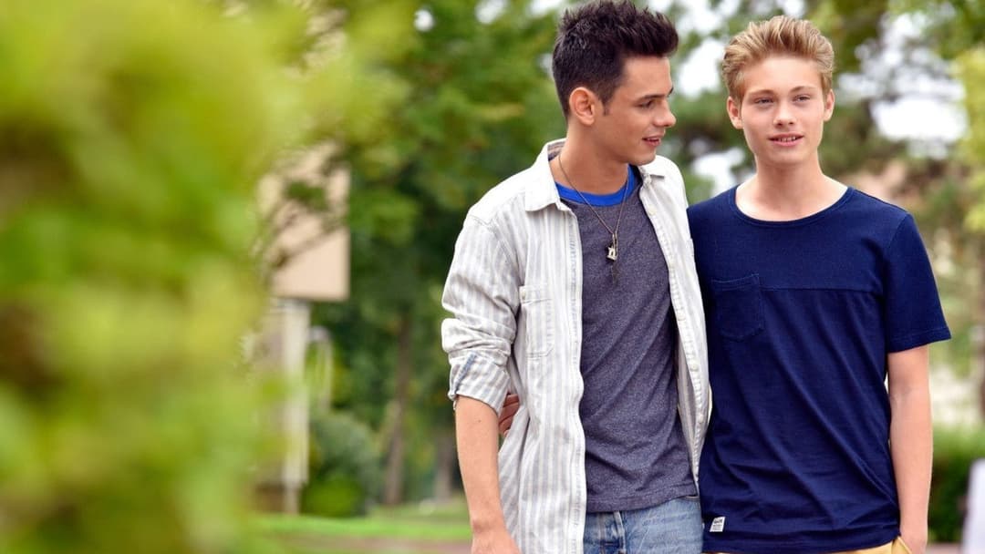 Baisers cachés backdrop 12