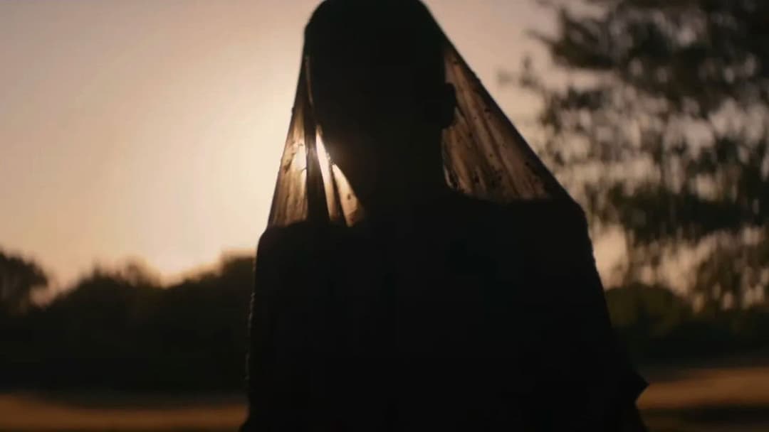 The Woman in the Yard backdrop 2